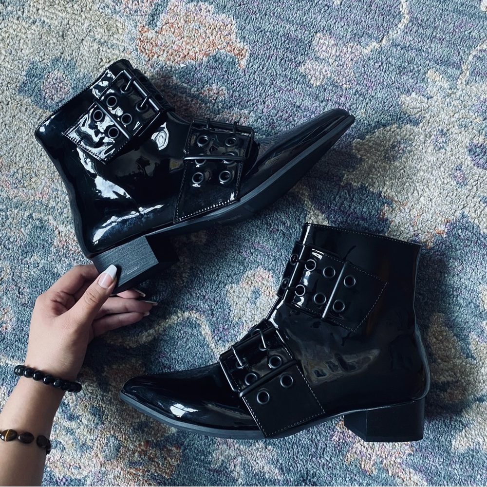 Demonia Goth Warlock 55 Pointed Toe Winklepicker Gothic Buckle Boots